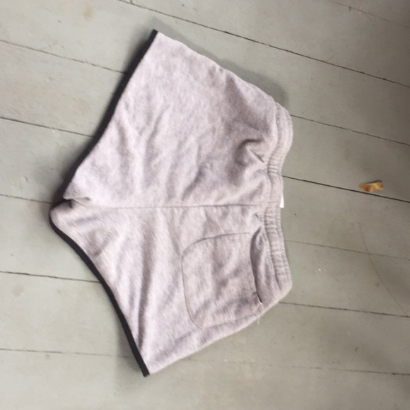 ardene  nyc shorts - Picture 3 of 3